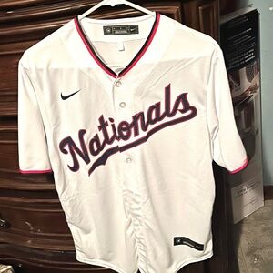 Brand new Mens Medium Nike Washington Nationals White Baseball Jersey!